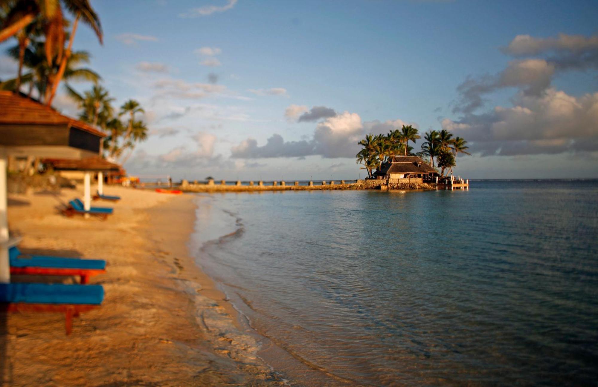 Hotel The Warwick Fiji Korolevu  Zewnętrze zdjęcie Sunset at the beach