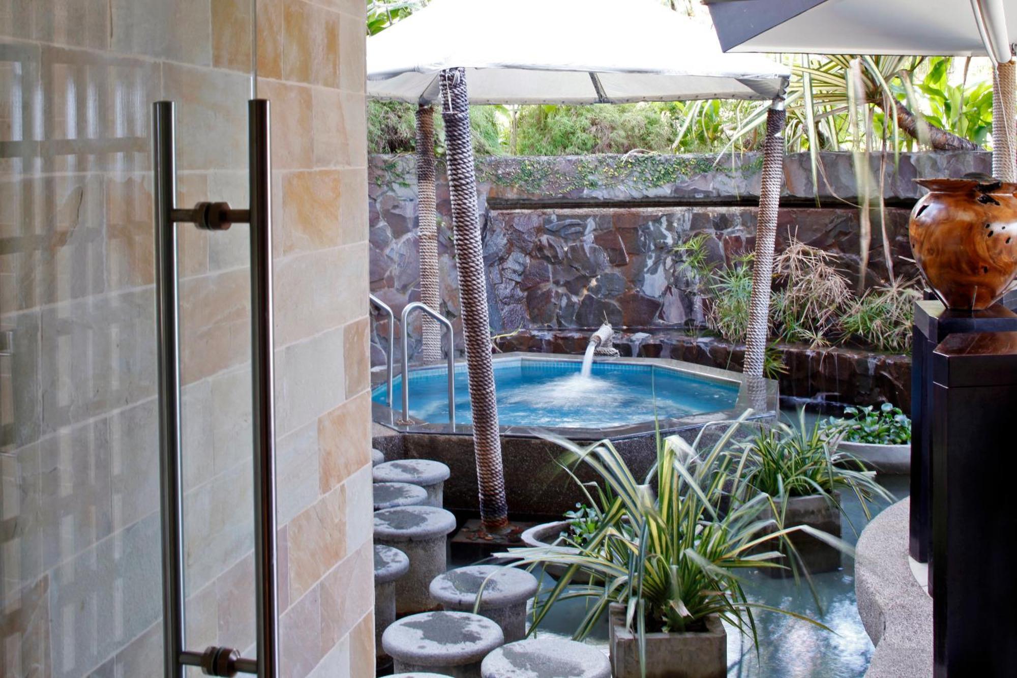 Hotel The Warwick Fiji Korolevu  Zewnętrze zdjęcie A private onsen in Hawaii