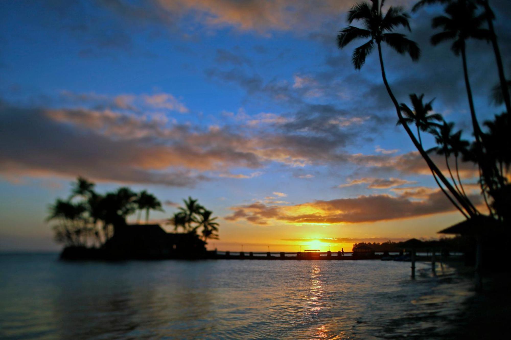 Hotel The Warwick Fiji Korolevu  Zewnętrze zdjęcie Sunset at the Four Seasons Resort