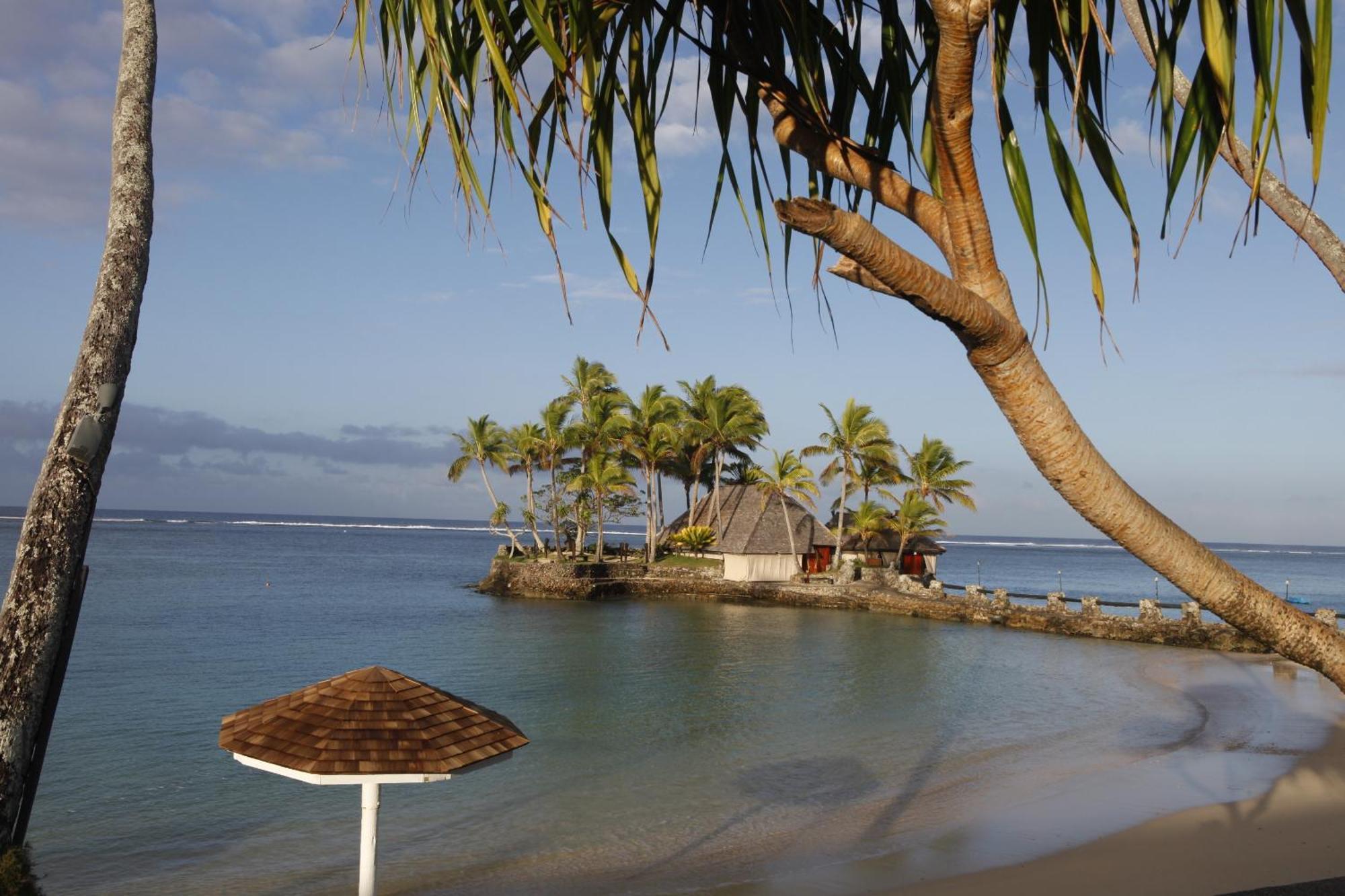 Hotel The Warwick Fiji Korolevu  Zewnętrze zdjęcie A view of the beach at the resort