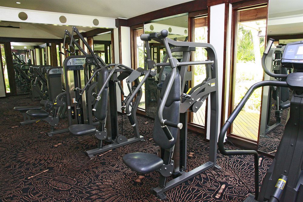Hotel The Warwick Fiji Korolevu  Zewnętrze zdjęcie A row of cable crossovers