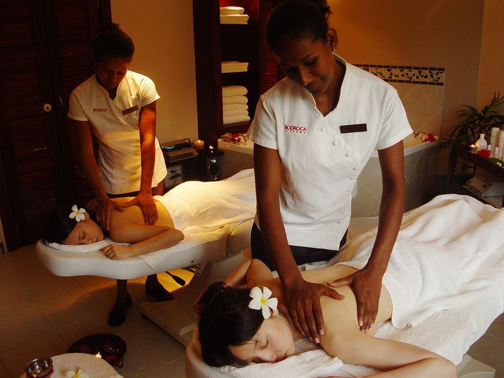 Hotel The Warwick Fiji Korolevu  Zewnętrze zdjęcie Massage in Mauritius