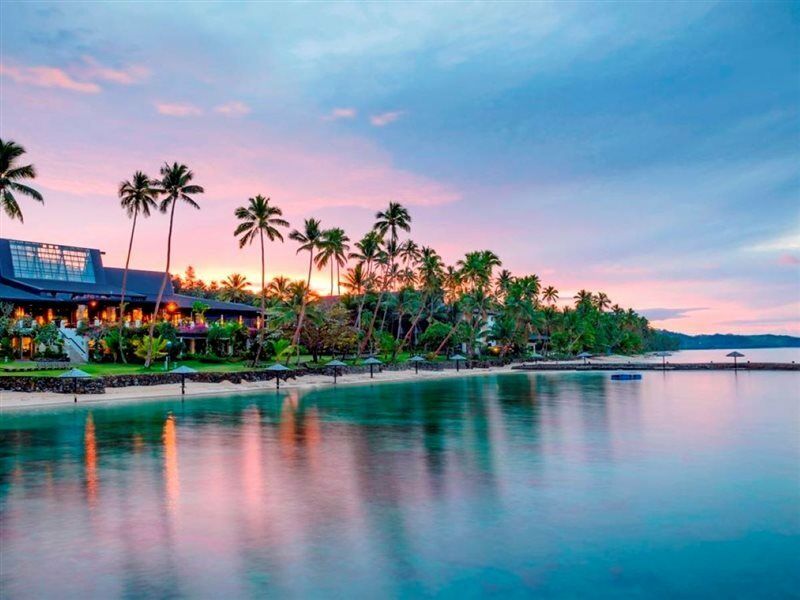 Hotel The Warwick Fiji Korolevu  Zewnętrze zdjęcie Sunset at the Four Seasons Resort